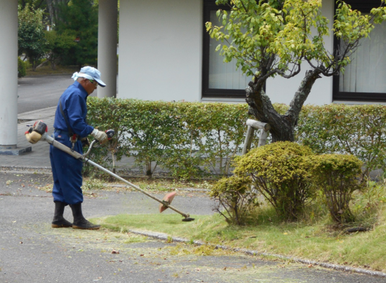 猛烈な暑さの中の環境管理